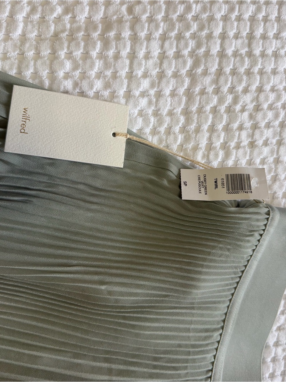 Brand New with Tags Wilfred Pleated Midi Skirt in Sage Green - Picture 5 of 7